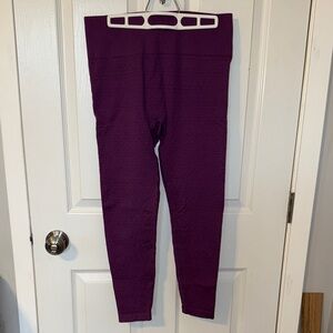 Purple women’s seamless Leggings